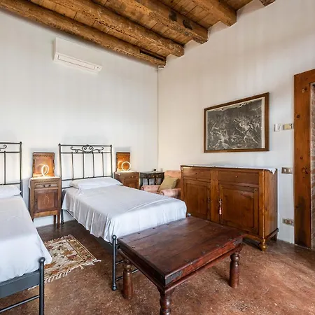 Villa Big Scuderia Country Mansion 5500squarefeet San Pietro Viminario